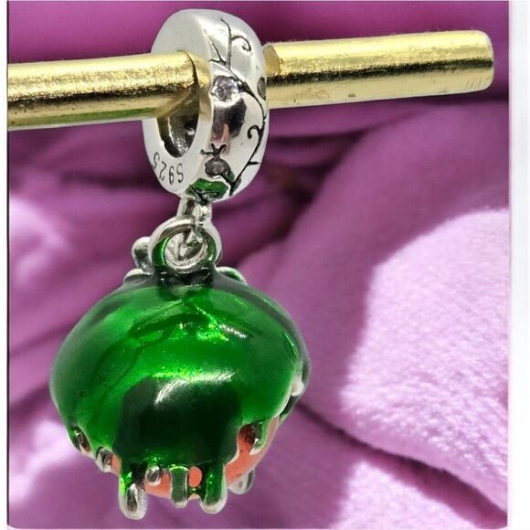 Poisoned Apple Charm S925 Sterling Silver Slide-On Bracelet Disney Villain Inspo - Picture 9 of 11